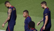 Луис Енрике се радва за Мбапе 