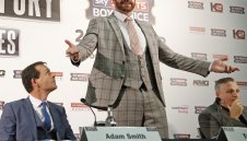 Фюри: Кличко няма контузия