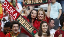 НА ЖИВО: Полша - Португалия 1:1 + СНИМКИ