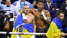 Джошуа срещу "Северния кошмар": Трохи за Ей Джей, рекордни пари за Хелениус + ВИДЕО 
