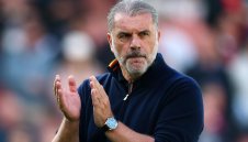 Постекоглу очаква разговори с боса на Форест, но е готов да се бори