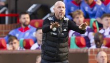 Не става? Тен Хаг поема друг колос до дни!