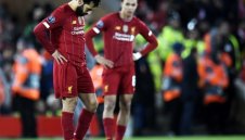 Ливърпул докосва титлата: Висшата лига се подновява с мачове без публика