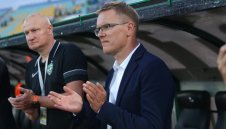 Дамбраускас се закани на Левски