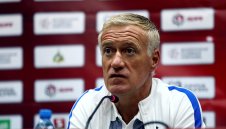 Дешан отсвири Жиру за мача с България