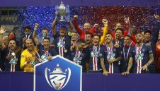 Драма с дузпи и требъл за ПСЖ във Франция 