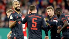 Чупо счупи и Майнц! Байерн марширува за Купата