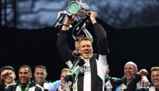 Звезда на Нюкасъл катастрофира