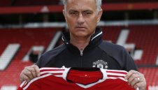 15-а банка стана спонсор на Ман Юнайтед