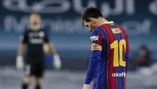 Меси отърва теслата: Отнесе два мача наказание