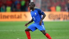 ОФИЦИАЛНО: Ударът на Челси е факт! Подписа с Канте