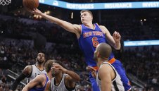 Никс почти шокира Сан Антонио