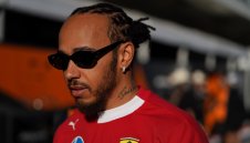 Във Ферари са решили бъдещето на Люис Хамилтън