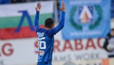 Наско Сираков не иска Божинов в Левски