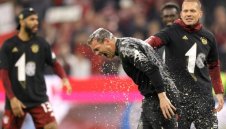 Секси спортна журналистка развела треньора на Байерн Мюнхен + СНИМКИ