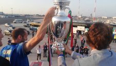 Гладиатори: Италианците кацнаха в Рим + СНИМКИ