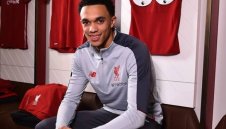 Удар по Ливърпул: Арнолд виси за мача с Байерн