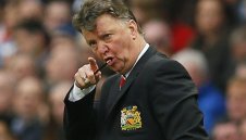 Юнайтед не включи ван Гаал в рекламните материали за лятното турне