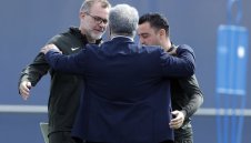 Барса го закъса здраво, моли Шави да остане треньор