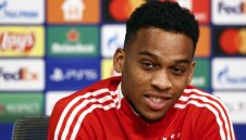 Арсенал не се спира! Уреди и защитник на Аякс