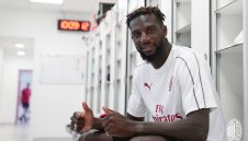 ОФИЦИАЛНО: Милан обяви нов силен трансфер + СНИМКИ 