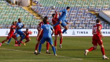 Фенове на Левски бесни: Къде са българите, трупат ли се нови задължения, как се плащат заплати?