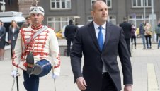 И Румен Радев се изказа за скандала с расизма