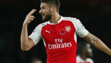 Жиру се завръща в игра за Арсенал