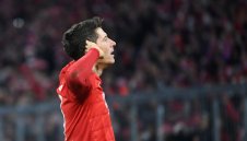 На нивото на Меси и Роналдо? Левандовски е даже по-добър от тях през 2019 година