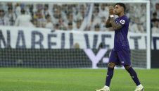 Силиконова сексбомба оплете звезда на Реал + СНИМКИ