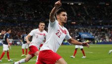 Турчин точи ножа на Нойер и Байерн