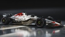 Ред Бул показа колата за състезанието в Япония