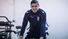 В Каляри няма да бързат с Кирчо