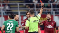 Секси жената на Мусакио тъгува за феновете на Милан + СНИМКИ