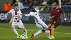 Бруно Переш аут за Лион