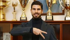 Начо Монсалве вече е при Левски в Хърватия, ще рита с №20