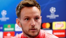 Ракитич не иска да бяга от Барса