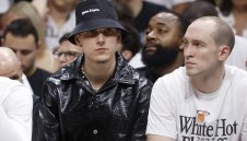 Горещите все още без Хироу, Денвър е готов да отговори