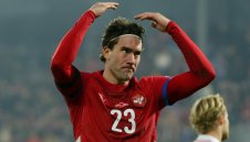 Юве без Влахович срещу Милан и Астън Вила