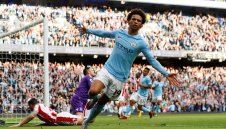 Сити прегази "грънчарите" в голов трилър и оглави еднолично върха