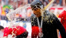 Спряганият за уволнение Ковач след титлата: Сега сме само аз и Кайзера + ГАЛЕРИЯ