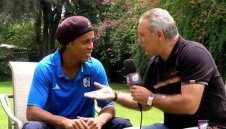 Роналдиньо даде интервю на Стоичков + ВИДЕО