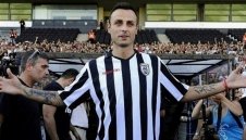 И Бербо избира парите на Китай