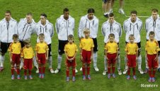 Италианците ни биха още на химна, ядосват се в Германия