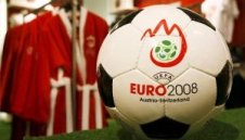 ЕВРО 2008 - отново война на производителите на екипировки