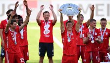 Левандовски изпревари Санчо и Хаверц за Играч на сезона в Германия