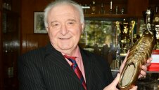 Жеката за Ицо Янев: Добре поне, че си махна обеците