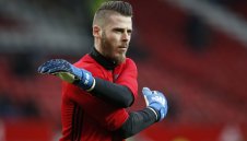 Юнайтед "позлатява" Де Хеа с цел да го задържи