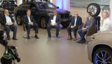 Car Tech: Софтуерни апликации за управление на електрически автомобили е следващата стъпка за производителите на коли