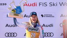 Мовинкел триумфира в Кортина за първата си победа в спускането